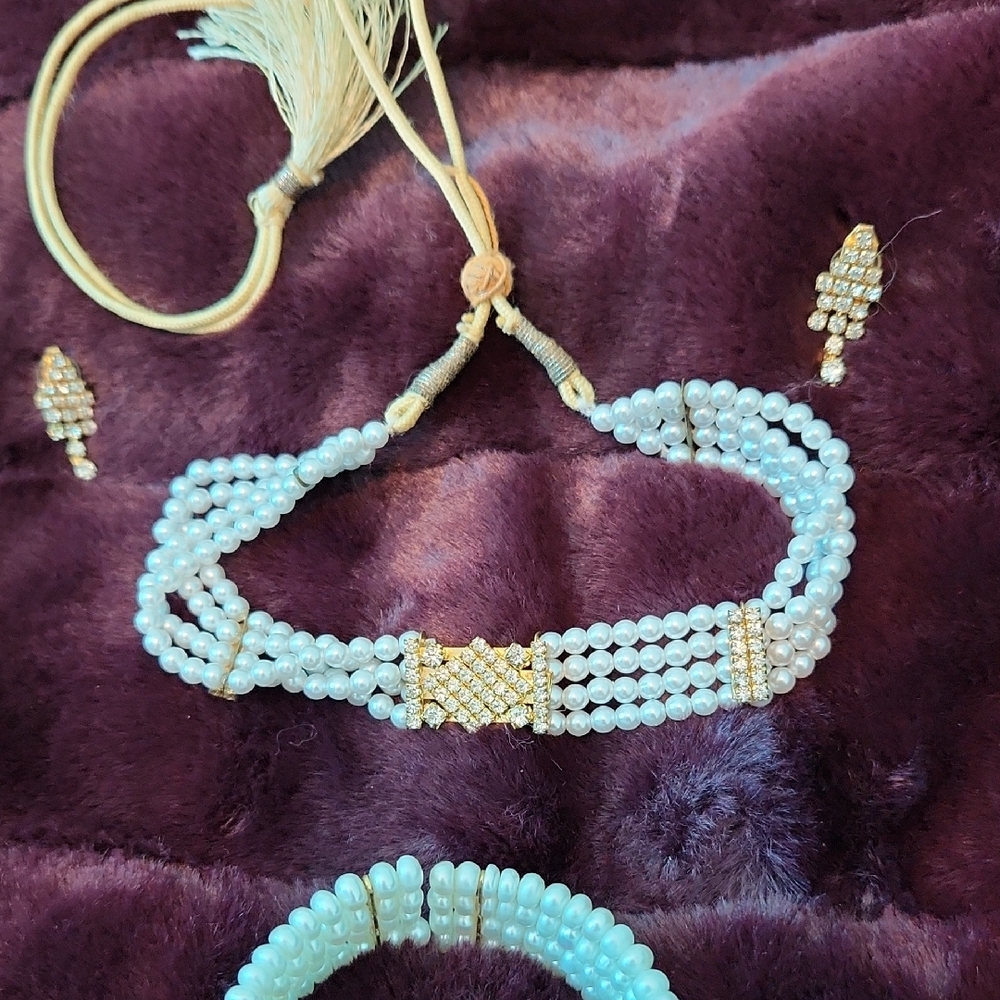 LCJ Synthetic Pearl and Gold Choker Necklace Set